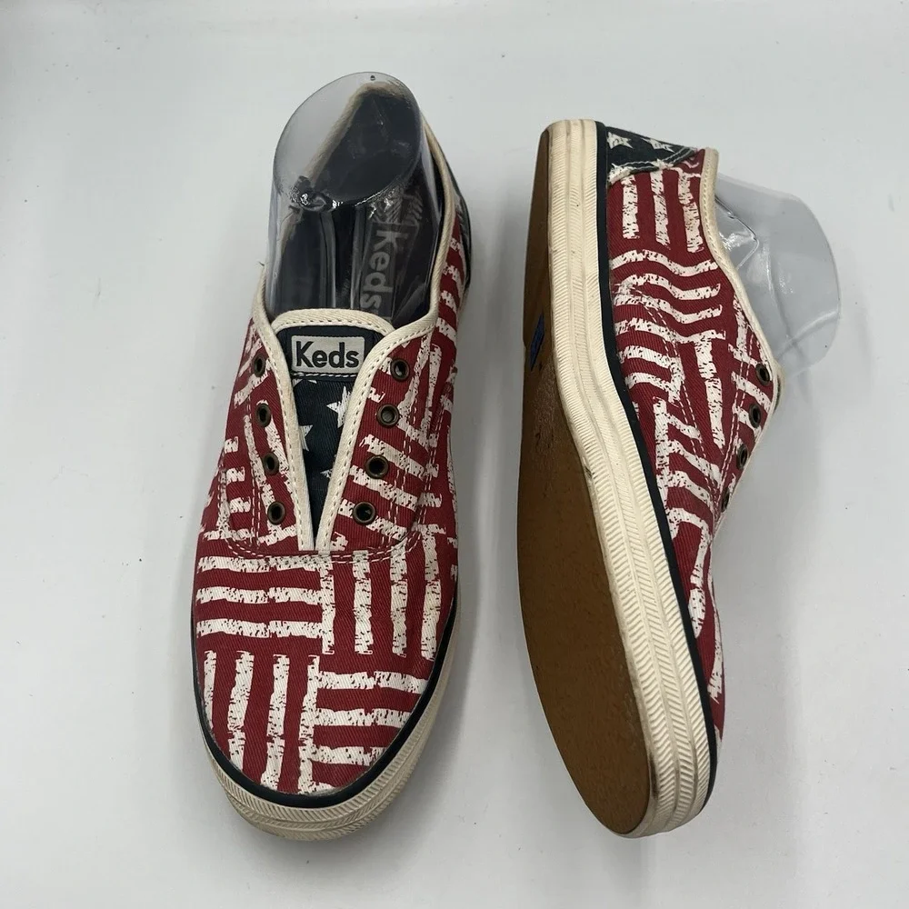 KEDS Women's‎ CHILLAX Slip On American Flag RED WHITE BLUE Stars & Stripes 9.5